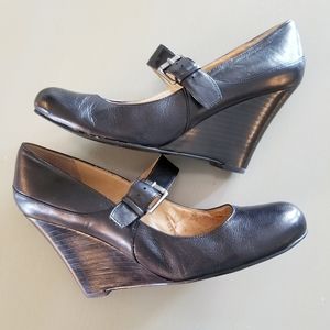 Nine West Shirl Wedges Size 8.5 EUC